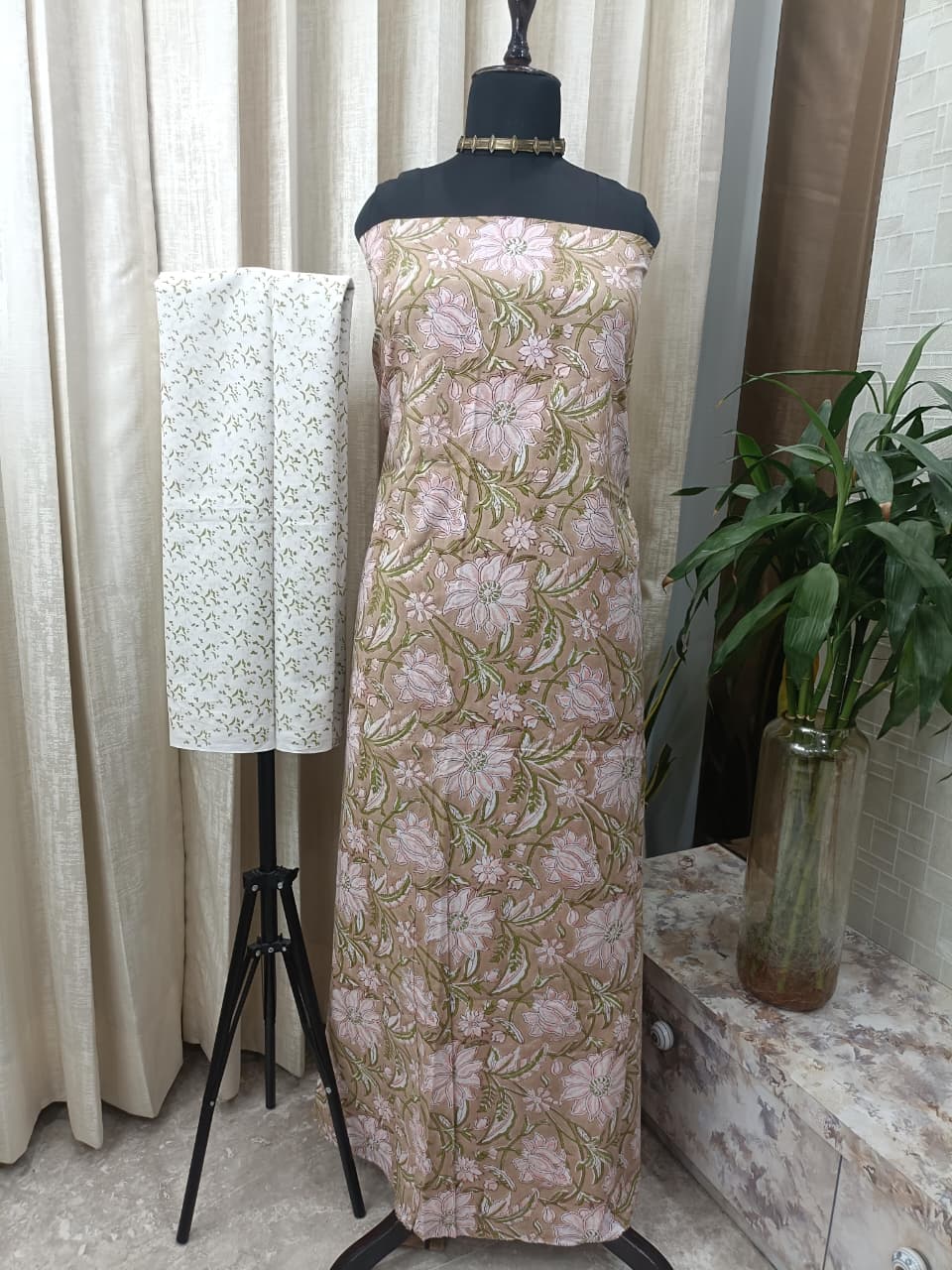 Premium BAGRU hand block cotton 3 pc Suit with Chiffon Dupatta