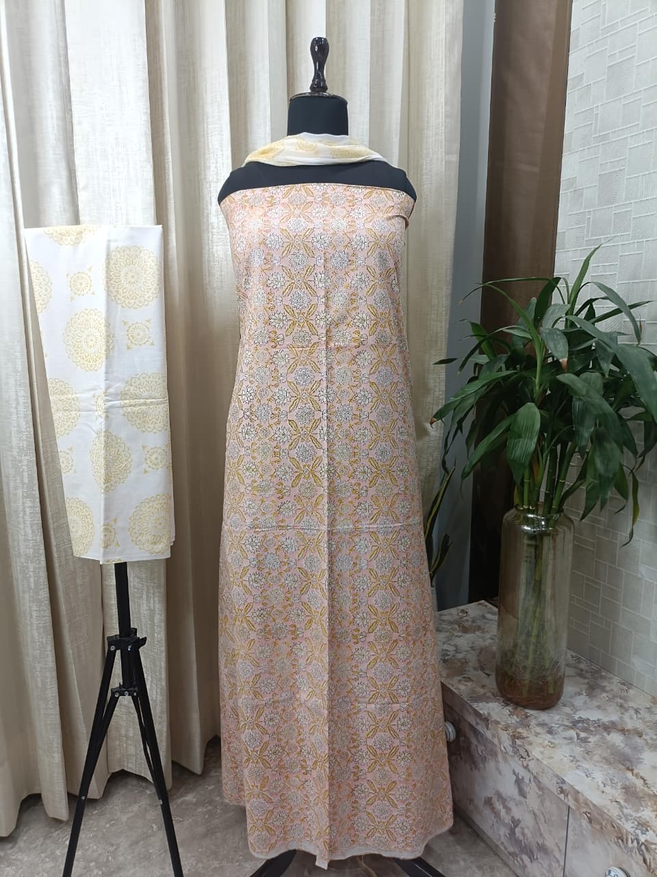 Premium BAGRU hand block cotton 3 pc Suit with Chiffon Dupatta