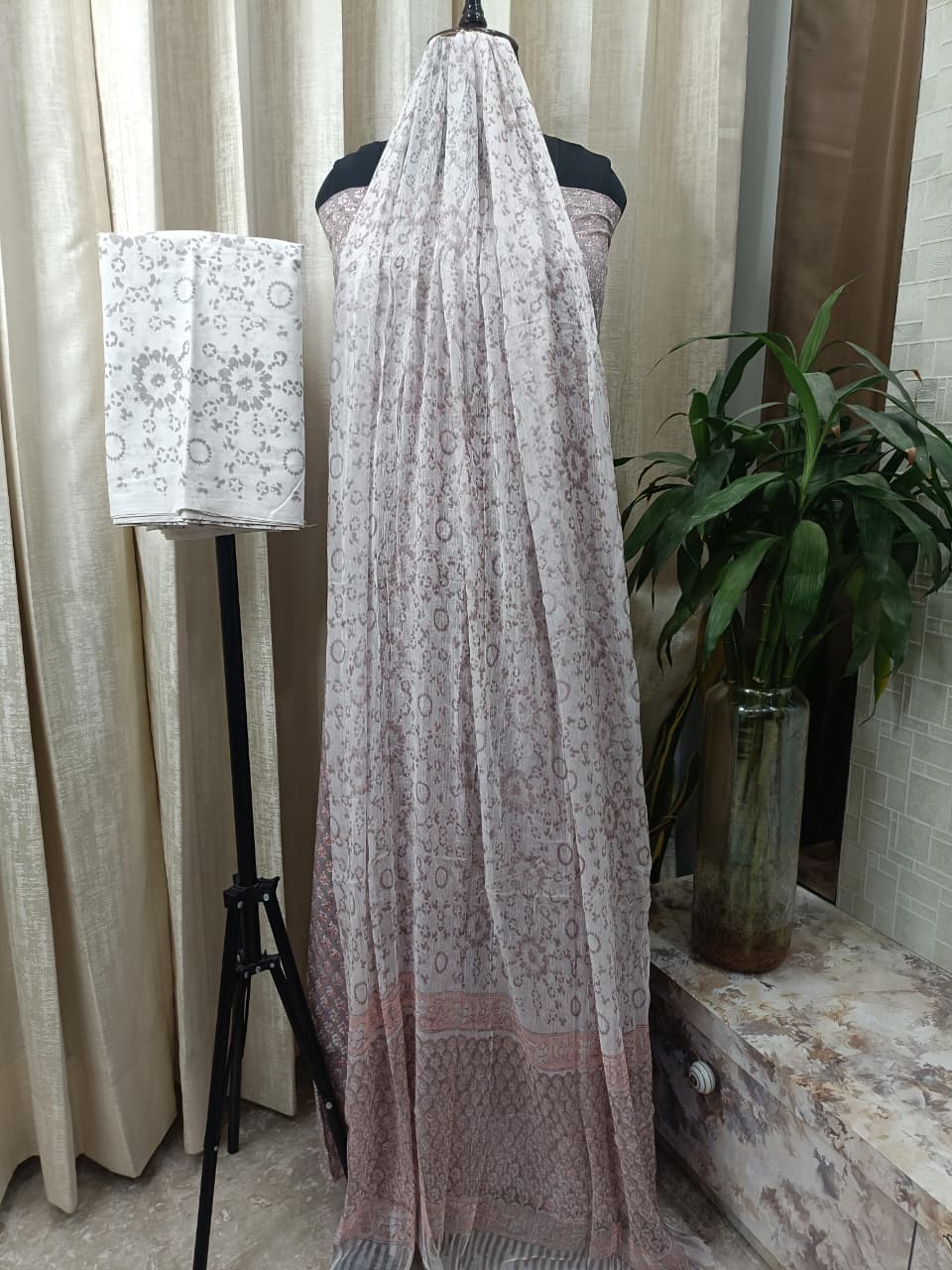 Premium BAGRU hand block cotton 3 pc Suit with Chiffon Dupatta